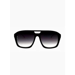 Reina, Black