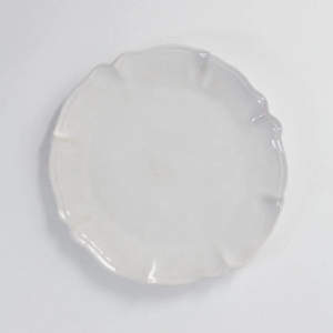 Judith dinner plate