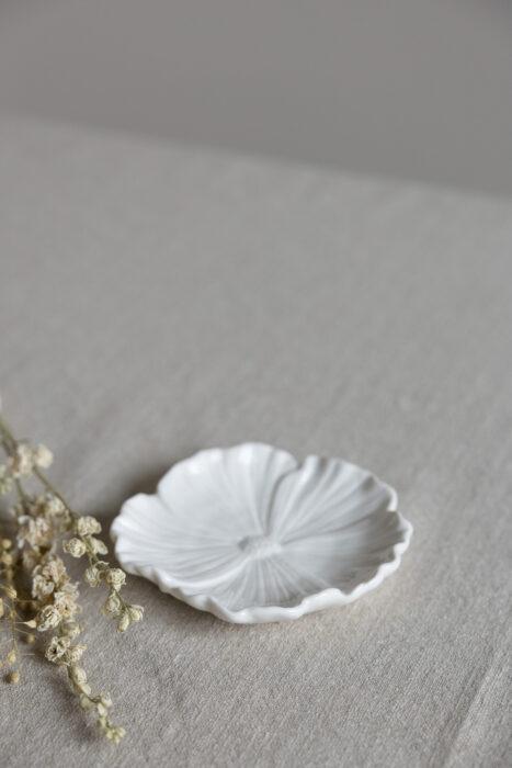 Blomst, Hvitt fat, 13 cm