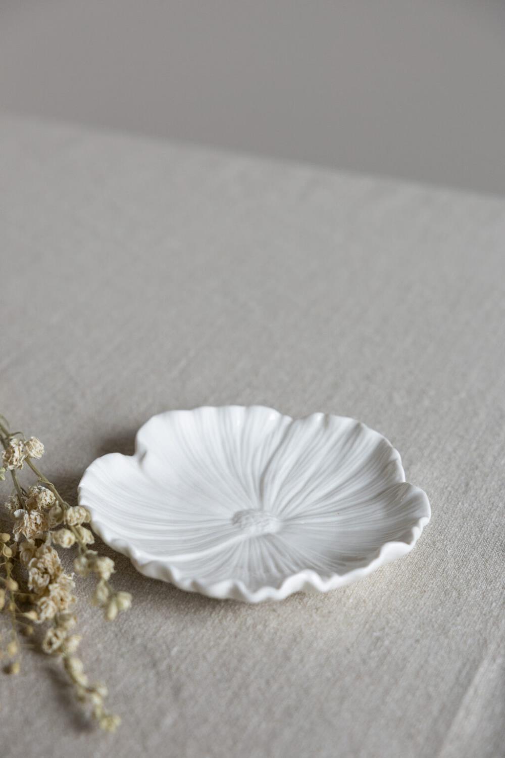 Blomst, Hvitt fat, 15 cm