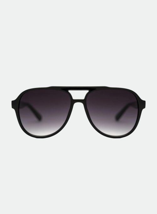Stevie, Black/Smoke Fade
