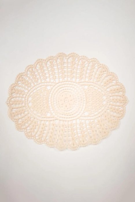 Bordbrikke, Heklet, 45 x 35 cm