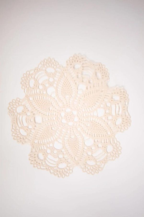 Bordbrikke, Heklet, 38 cm